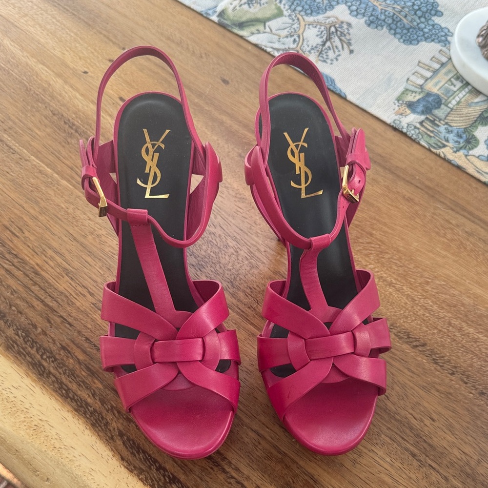 Yves Saint Laurent Fuchsia Leather Knot Slingback Heels with Gold Logo 38.5